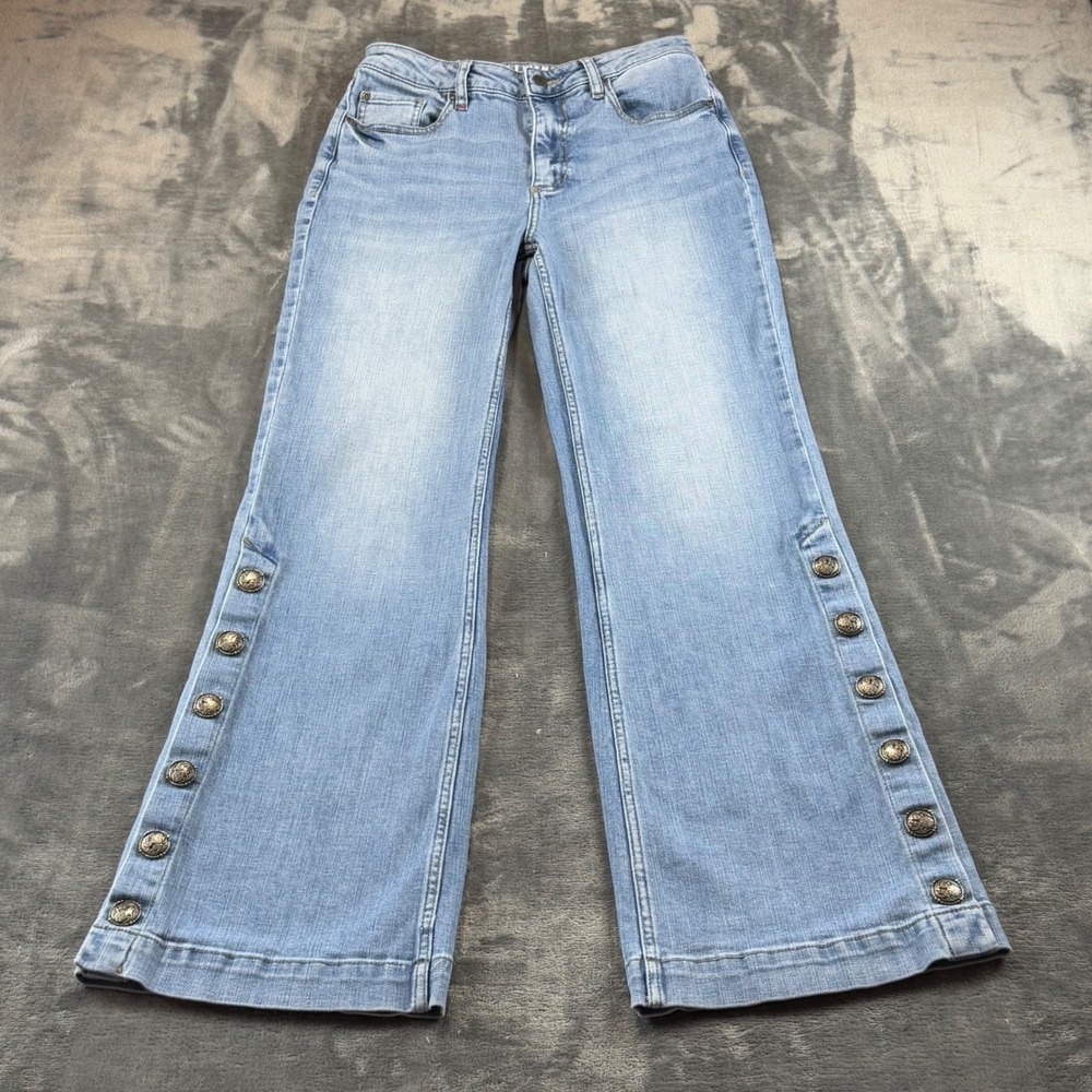 Idyllwind Miranda Lambert Women Light Wash Concho Button Flare Jeans 8W x 34L